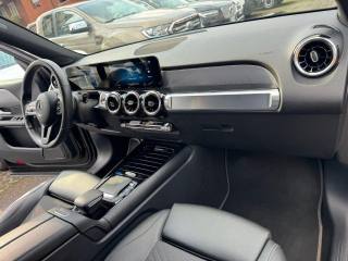 MERCEDES-BENZ GLB 180 usata, con Cronologia tagliandi