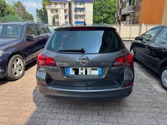 OPEL Astra usata, con Autoradio