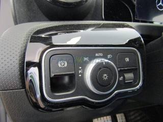 MERCEDES-BENZ A 180 usata, con Sedili riscaldati