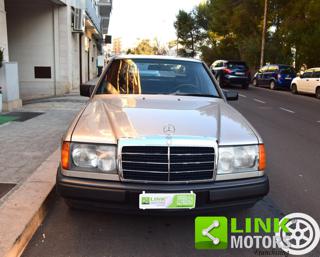 MERCEDES-BENZ 200 usata, con Pneumatici estivi