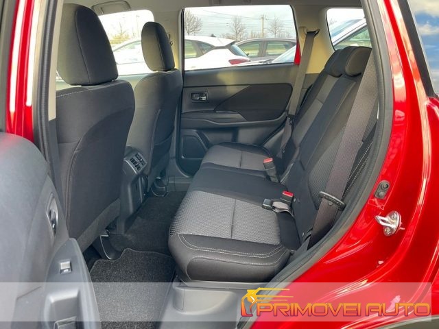 MITSUBISHI Outlander usata, con Airbag laterali