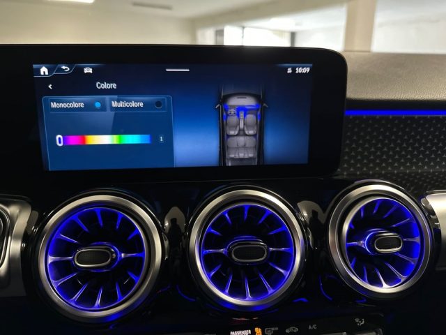 MERCEDES-BENZ GLB 200 usata, con Volante in pelle