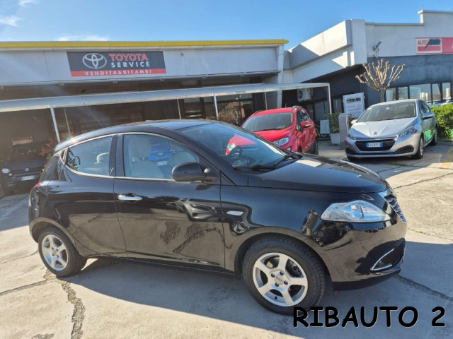 LANCIA Ypsilon usata, con Volante in pelle