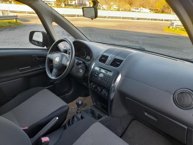 FIAT Sedici usata, con Specchietti laterali elettrici
