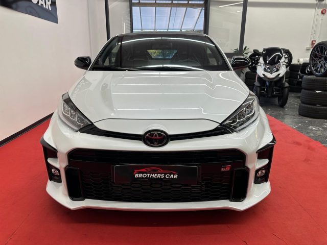 TOYOTA Yaris usata, con Airbag