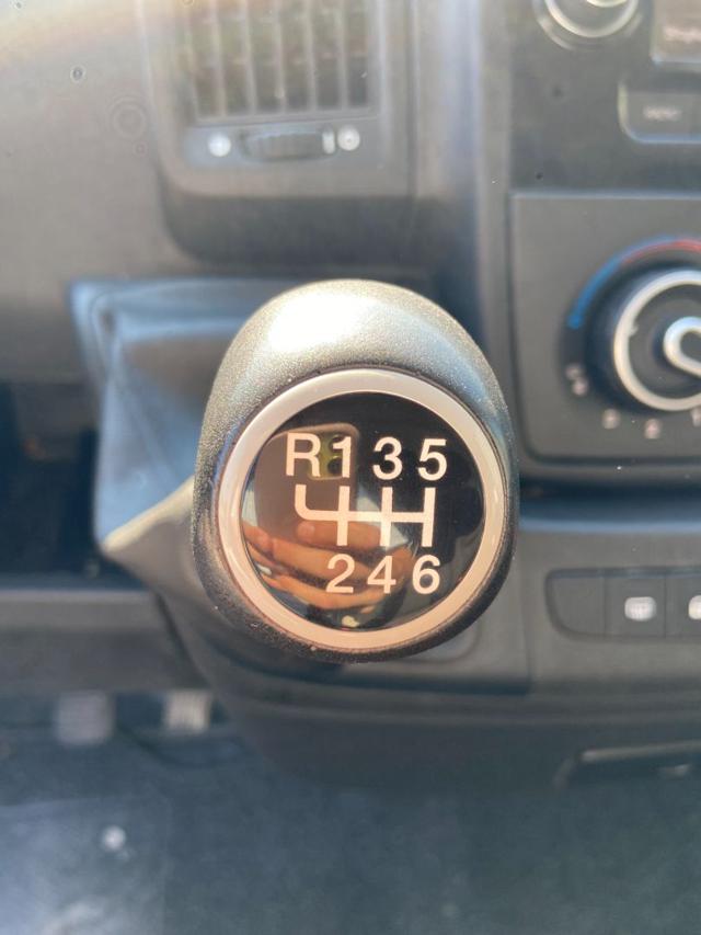 PEUGEOT Boxer usata, con Bluetooth