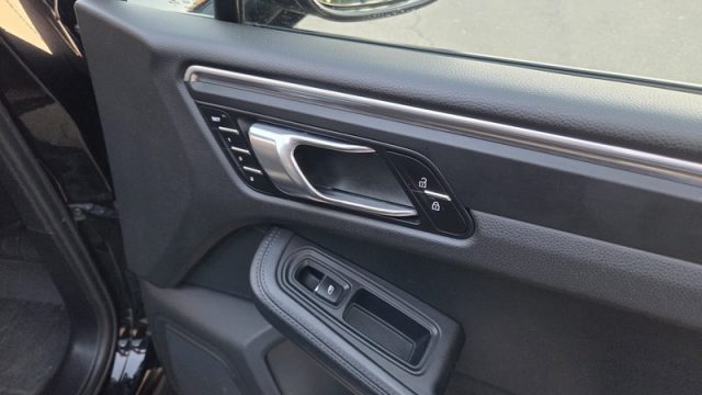 PORSCHE Macan usata, con Chiusura centralizzata