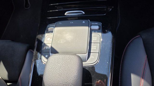 MERCEDES-BENZ CLA 250 usata, con Luci diurne LED