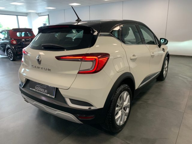 RENAULT Captur usata, con Autoradio