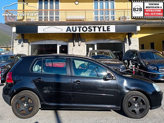 VOLKSWAGEN Golf usata, con Autoradio