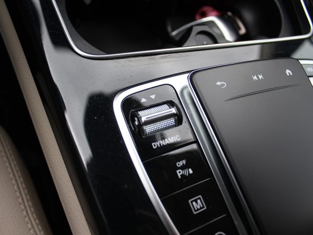 MERCEDES-BENZ GLC 220 usata, con Autoradio digitale