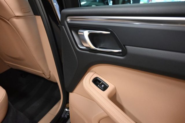 PORSCHE Macan usata 77