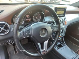 MERCEDES-BENZ GLA 200 usata, con Controllo automatico clima