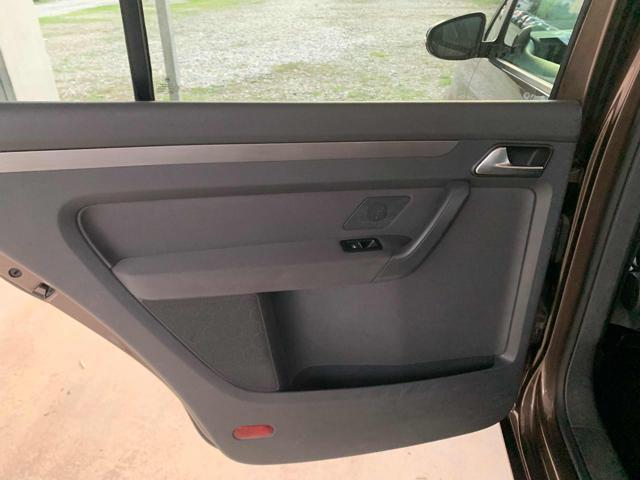 VOLKSWAGEN Touran usata 35