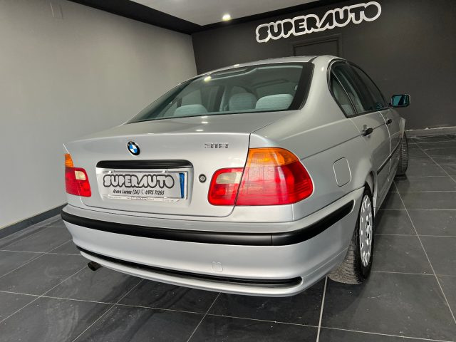 BMW 318 usata, con Autoradio
