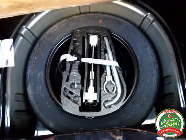 VOLKSWAGEN up! usata 29