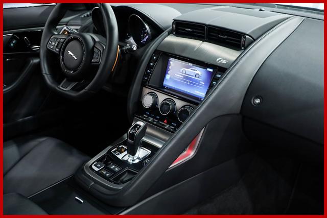 JAGUAR F-Type usata, con Fendinebbia