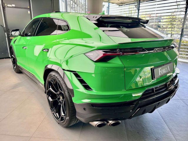 LAMBORGHINI Urus usata, con Boardcomputer