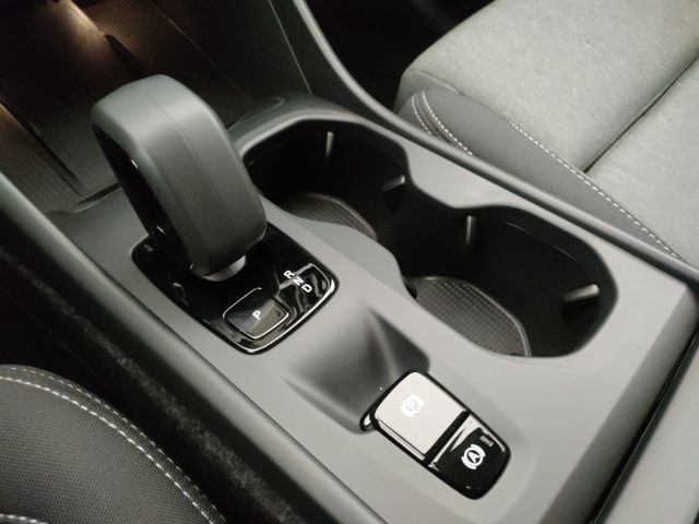 VOLVO XC40 usata, con Volante in pelle