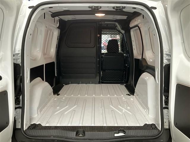 RENAULT Kangoo usata 9