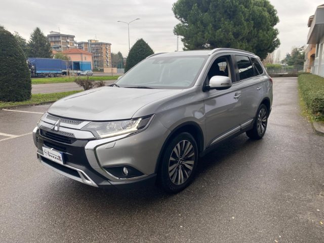 MITSUBISHI Outlander usata, con Autoradio