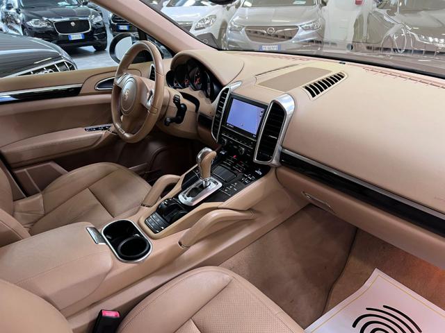 PORSCHE Cayenne usata, con Sistema di navigazione