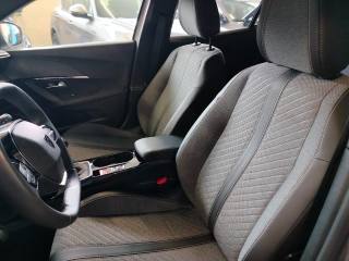 PEUGEOT 2008 usata 27