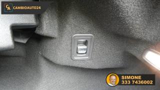 MERCEDES-BENZ E 220 usata, con Luce d
