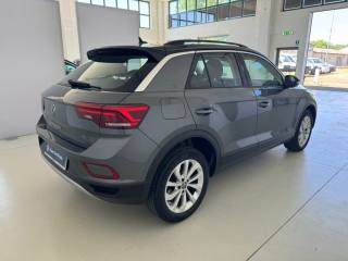 VOLKSWAGEN T-Roc usata, con Autoradio