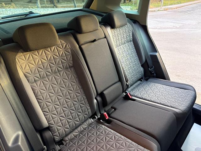 VOLKSWAGEN Tiguan usata, con USB