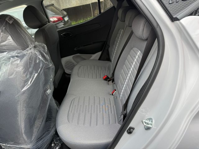 HYUNDAI i10 usata 27