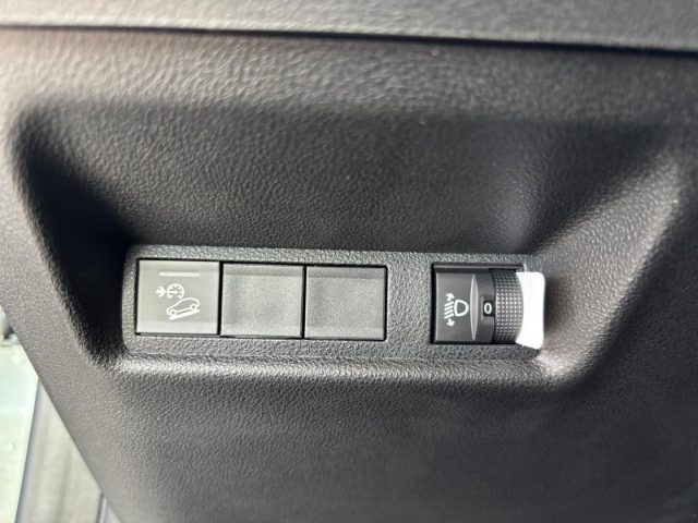 JEEP Avenger usata, con Autoradio digitale