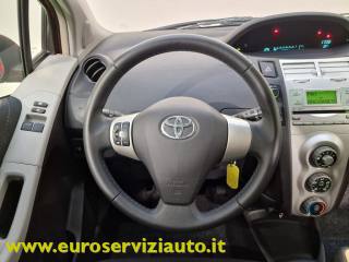 TOYOTA Yaris usata 15