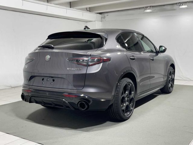 ALFA ROMEO Stelvio usata, con Autoradio