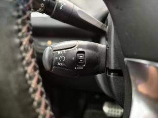 PEUGEOT 208 usata, con Sistema di navigazione
