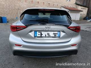 INFINITI Q30 usata, con Alzacristalli elettrici