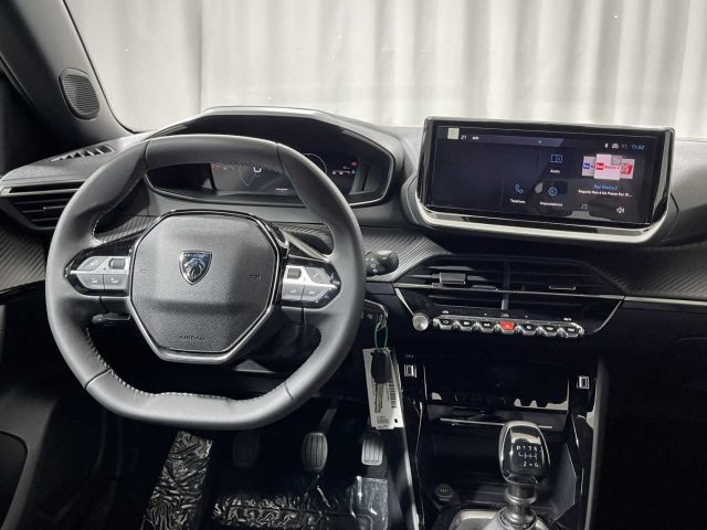 PEUGEOT 2008 usata, con Sedile posteriore sdoppiato