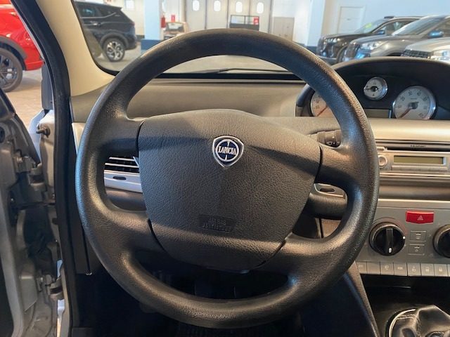 LANCIA Ypsilon usata, con Chiusura centralizzata