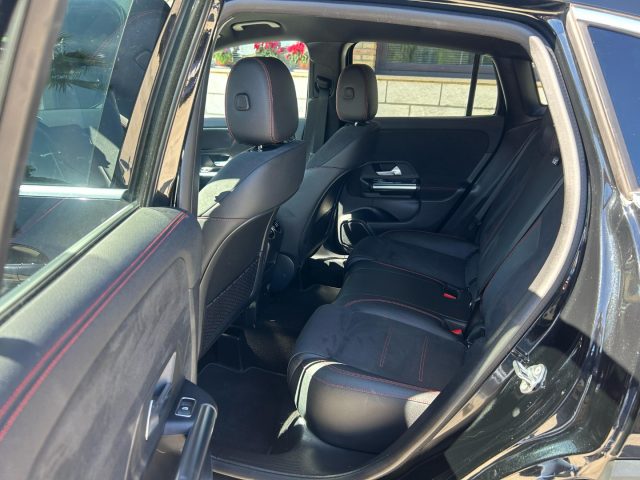 MERCEDES-BENZ GLA 200 usata, con Chiusura centralizzata