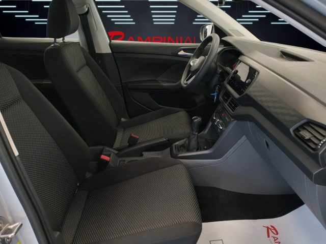 VOLKSWAGEN T-Cross usata 19