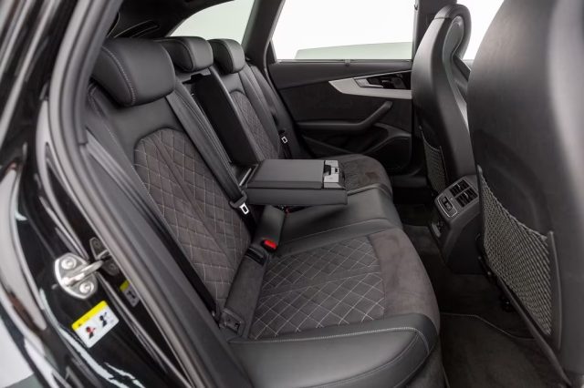 AUDI A4 usata, con Controllo trazione