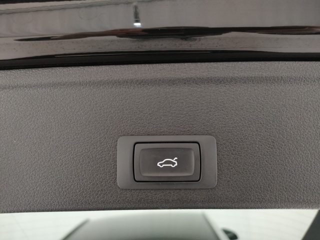 AUDI A4 usata, con Portellone posteriore elettrico