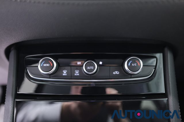 OPEL Grandland X usata, con Sensori di parcheggio anteriori