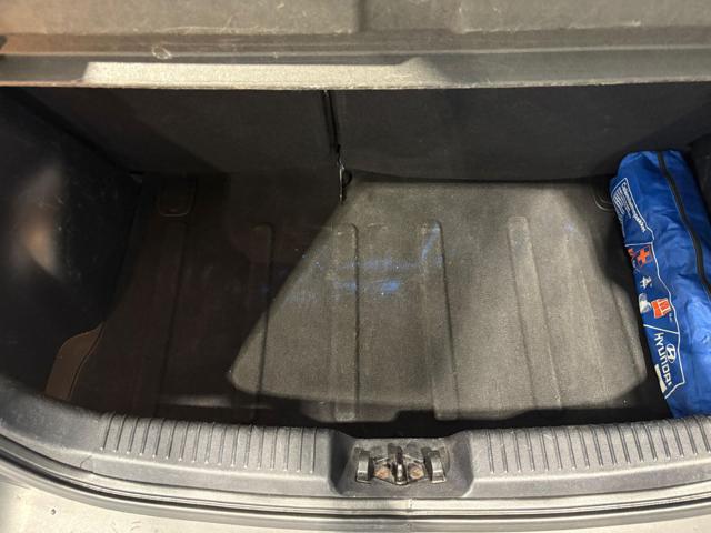 HYUNDAI i10 usata 22