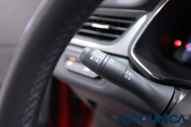 RENAULT Captur usata, con Fari LED