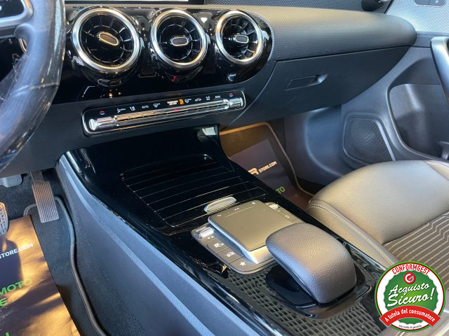 MERCEDES-BENZ CLA 180 usata, con Park Distance Control