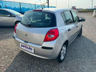 RENAULT Clio usata, con Autoradio