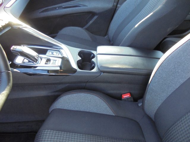PEUGEOT 3008 usata, con Sensore di pioggia