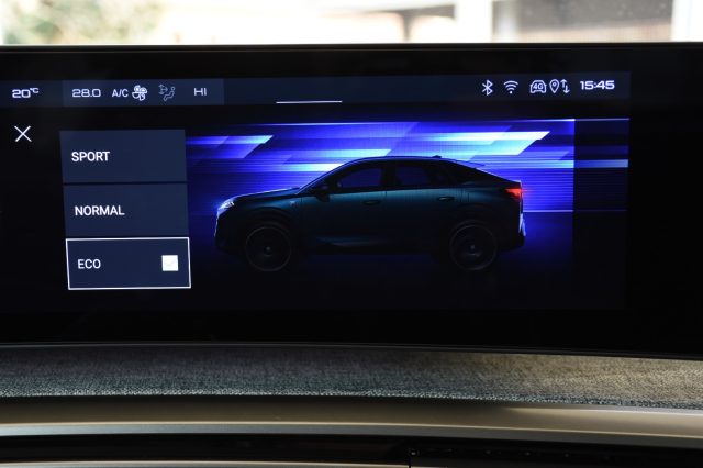 PEUGEOT 3008 usata, con Sensori di parcheggio posteriori