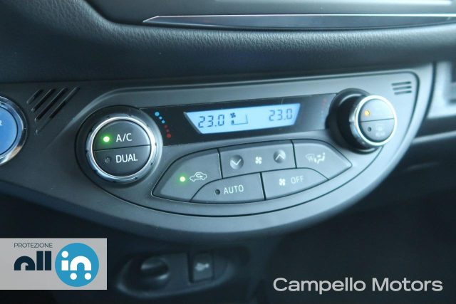 TOYOTA Yaris usata 11